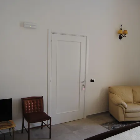 Alojamento de Acomodação e Pequeno-almoço Palazzo Maestro & Corte Maestro 3*