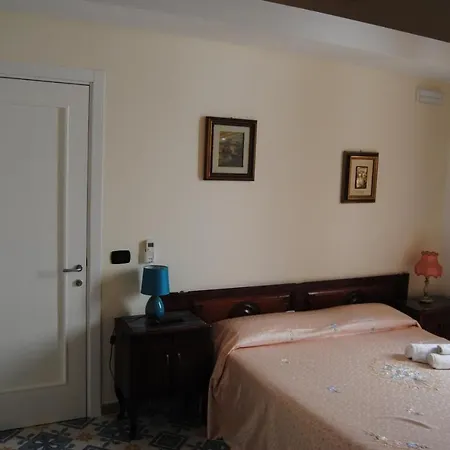 Palazzo Maestro & Corte Maestro 3* Галлиполи